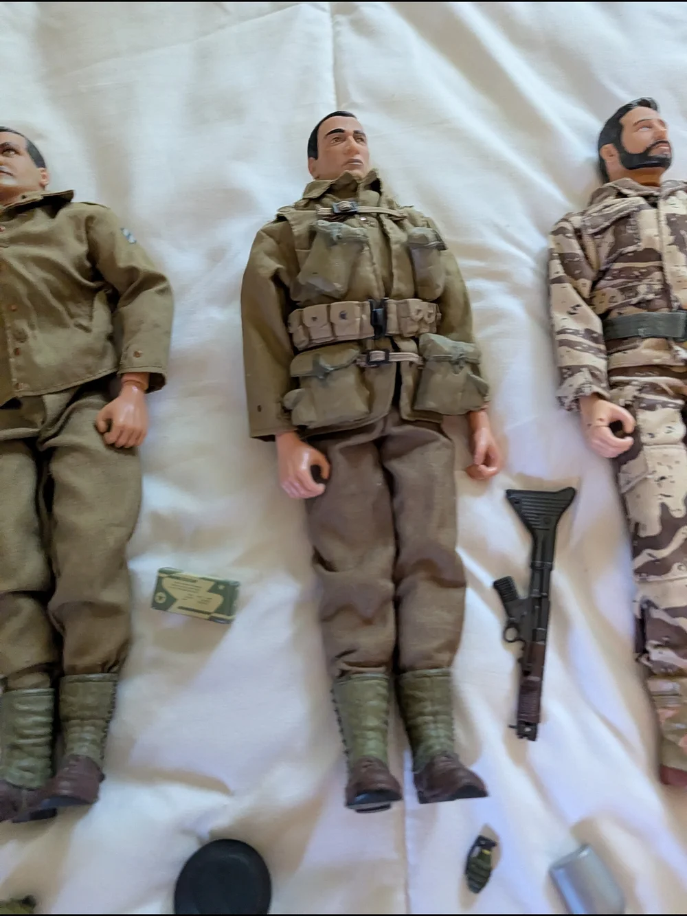 Lot of 4 1998 to 2002 Collectible 21st Century Military action figures